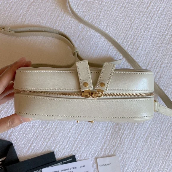 ✨SOLD✨YSL (Saint Laurent) Vicky Toy Small Quilted Lambskin Camera Bag - Picture 3 of 11